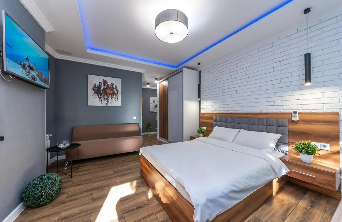 Vip Apartment Near Arena City Kyiv