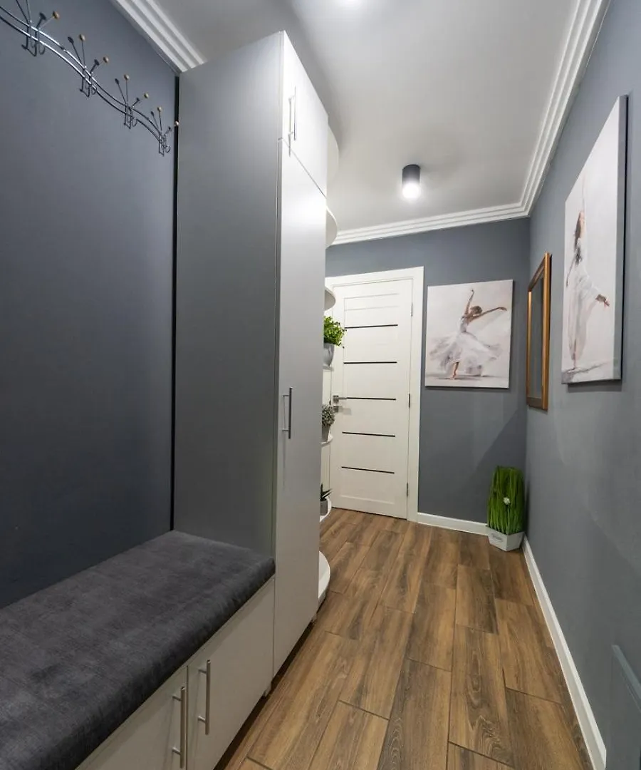 Vip Apartment Near Arena City Kyiv