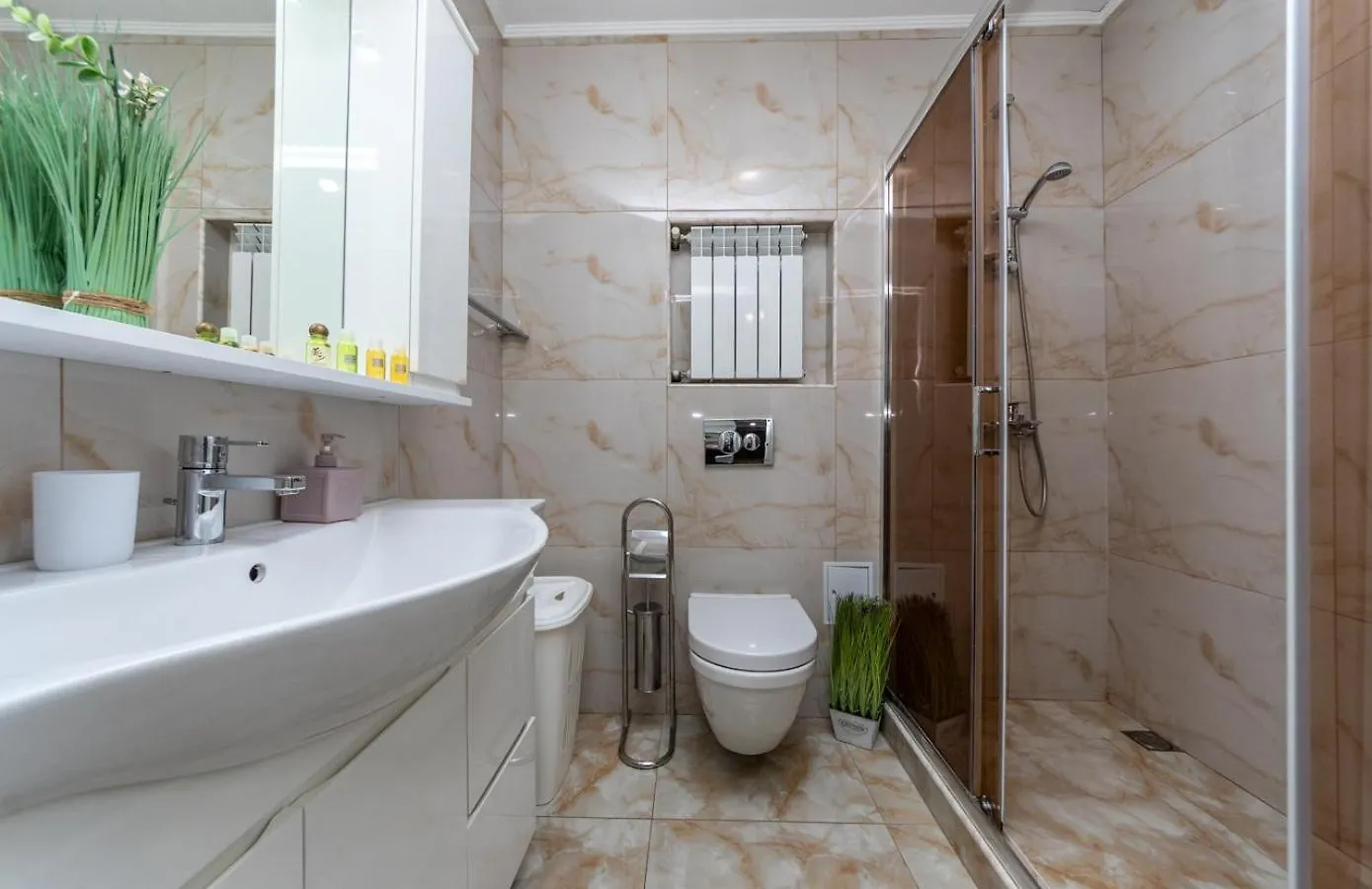 Vip Apartment Near Arena City Kyiv