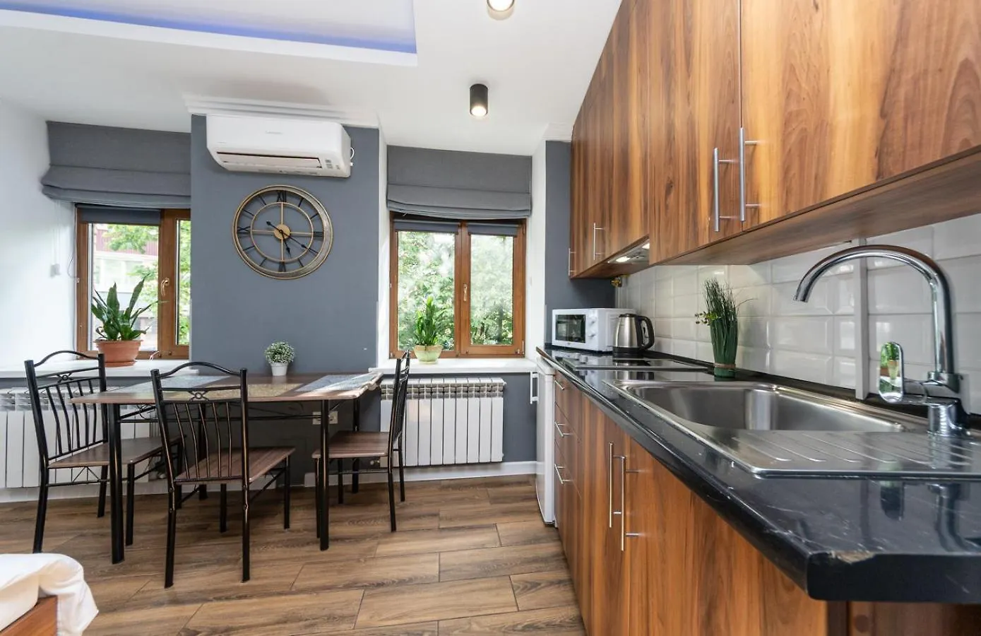 Vip Apartment Near Arena City Kyiv Ukraine