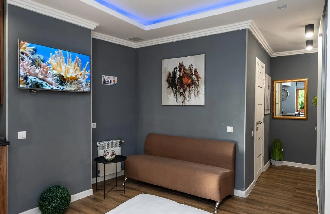 Vip Apartment Near Arena City Kyiv