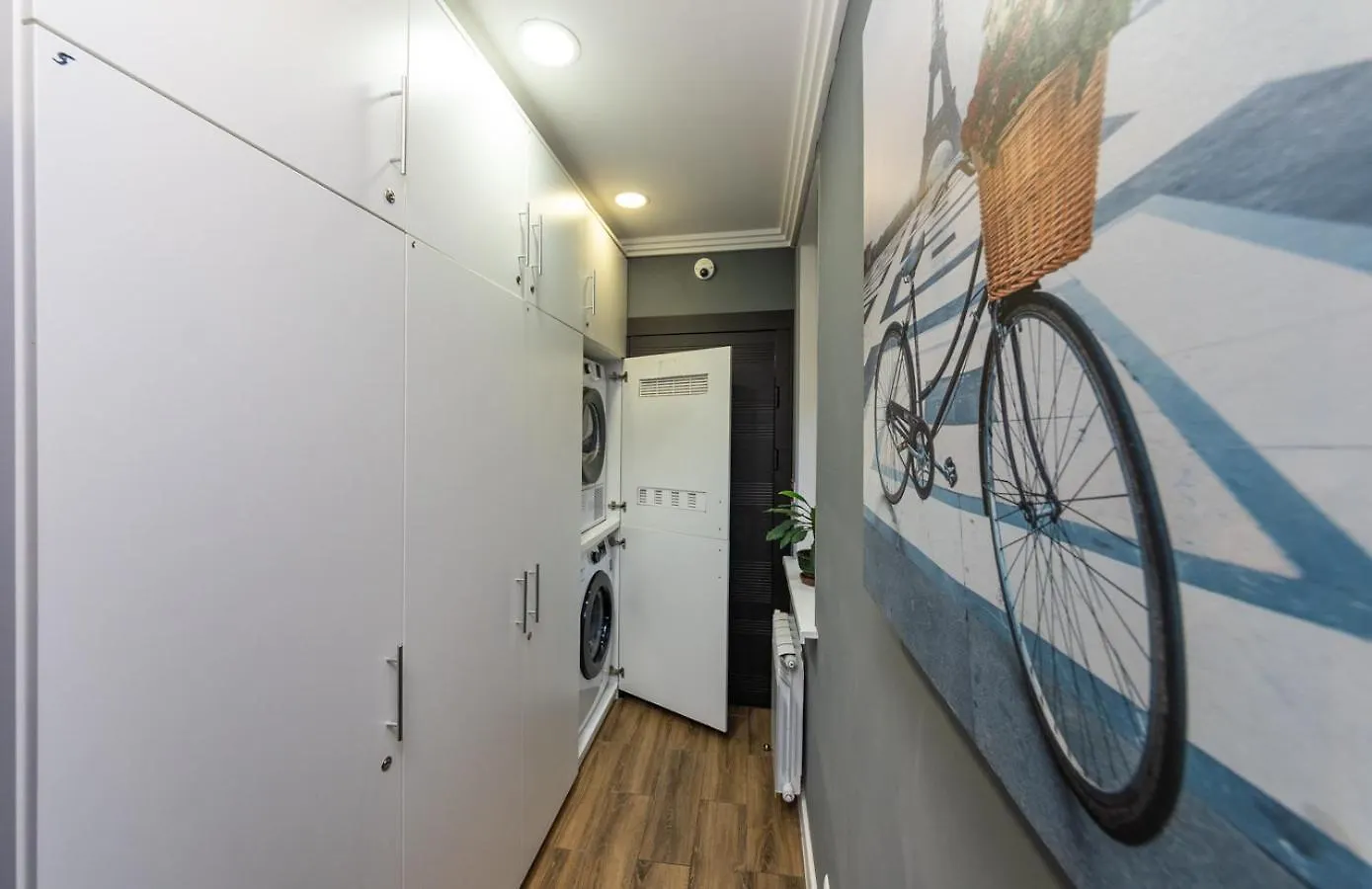 Vip Apartment Near Arena City Kyiv